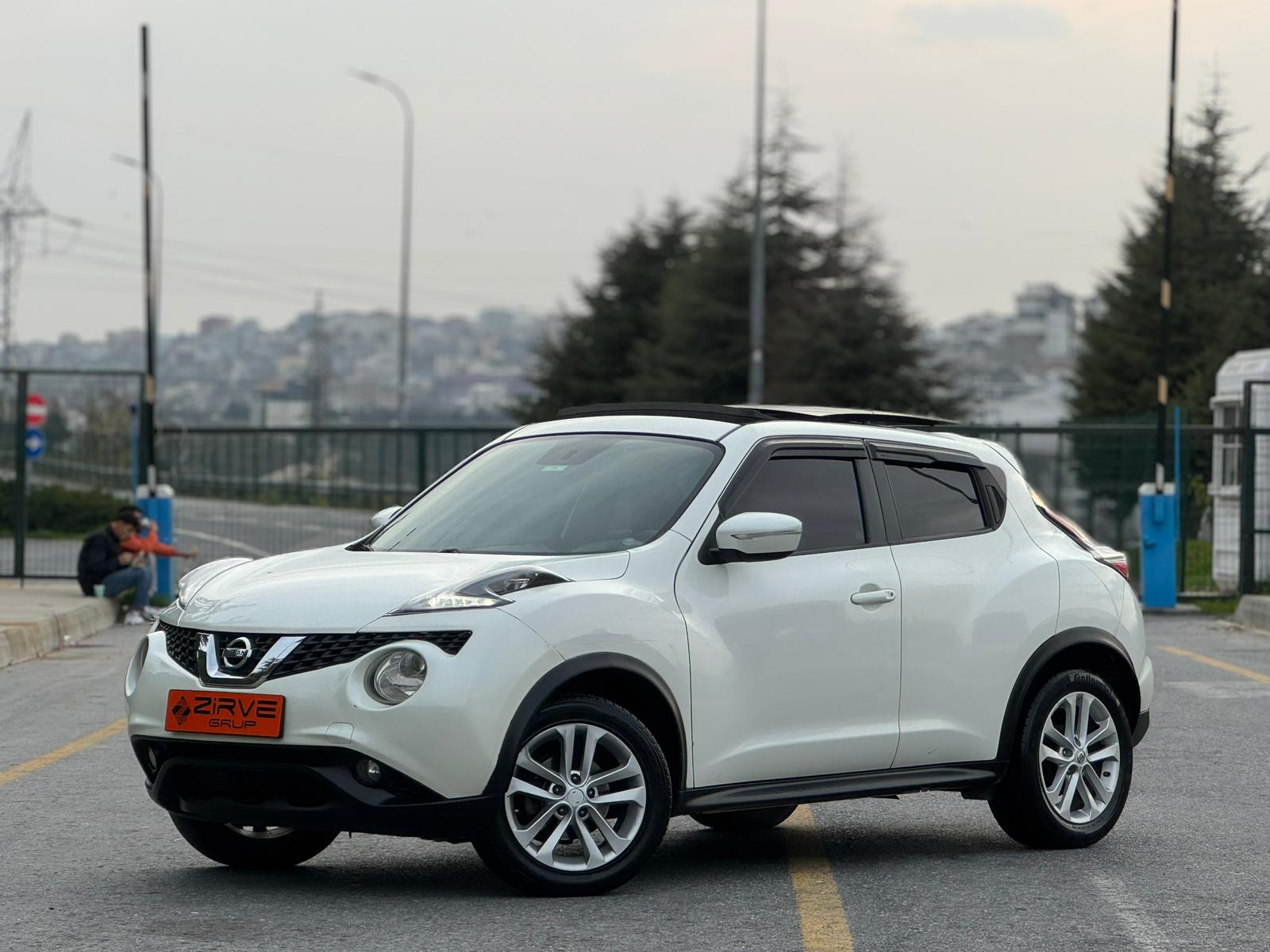 JUKE 1.6 SKY PACK 2016 HATASIZ BOYASIZ ENDOLUSU CAM TAVANLI OTOMATİK -BANKASIZ KREDİSİZ---