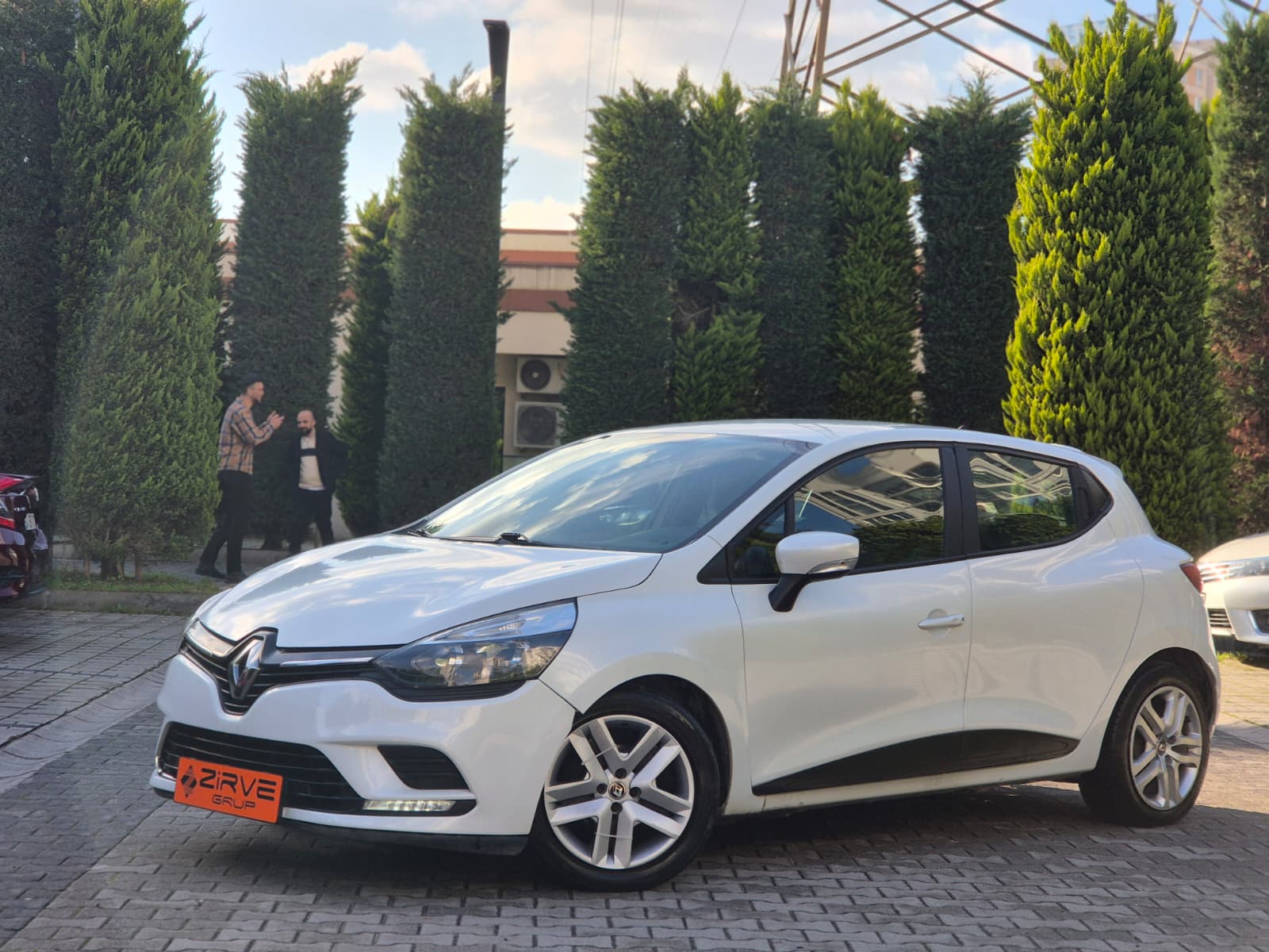 RENAULT CLİO 2018 JOY DÜŞÜK KM--250 BİN PEŞİNAT-36AY TAKSİT-0.76 ORAN-