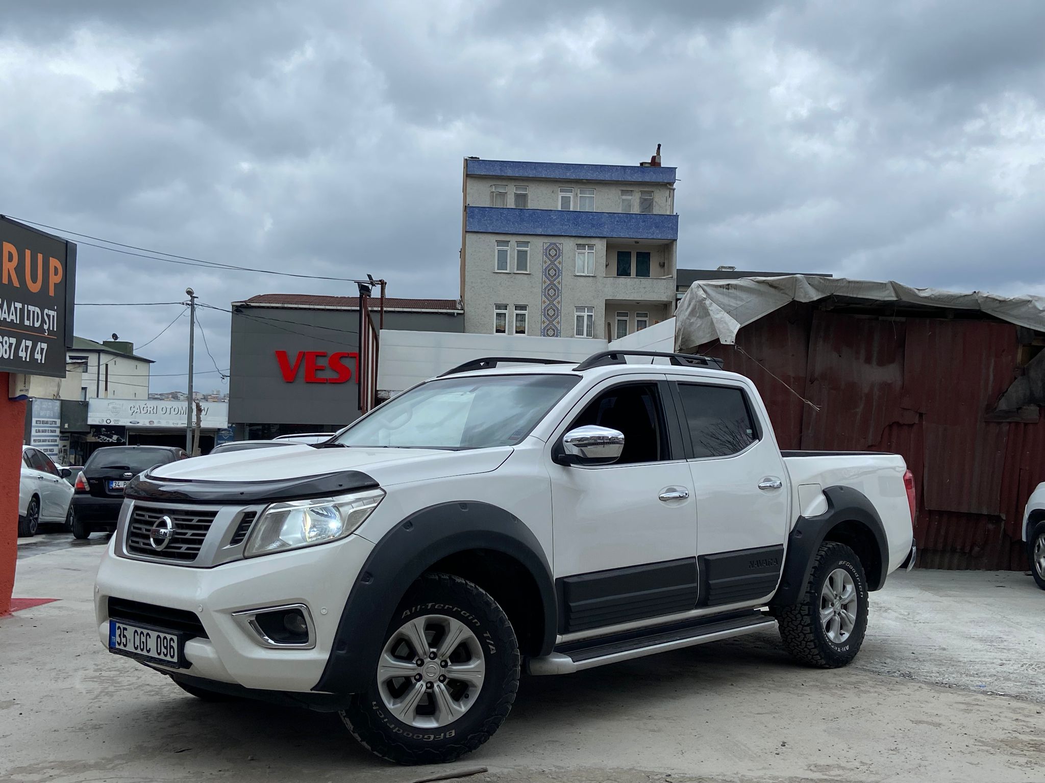 NİSSAN NAVARA 2018 PİCK-UP 2.3DCI TEKNA DİZEL MANUEL-36 AY TAKSİŞTLE--