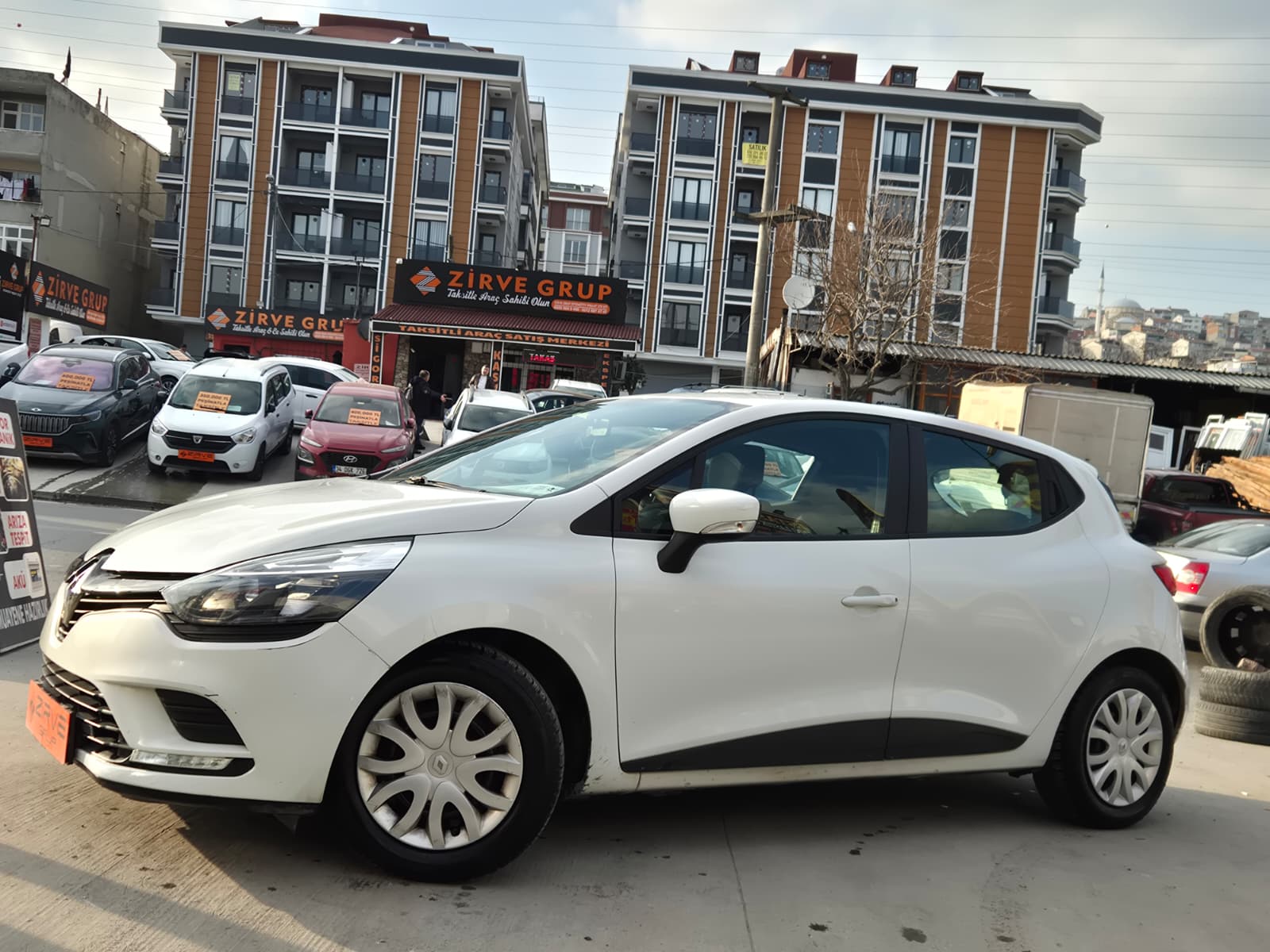 RENAULT CLİO 2020 JOY PLUS 0.9 TCE 200 BİN TL PEŞİNAT-BANKASIZ KREDİSİZ-