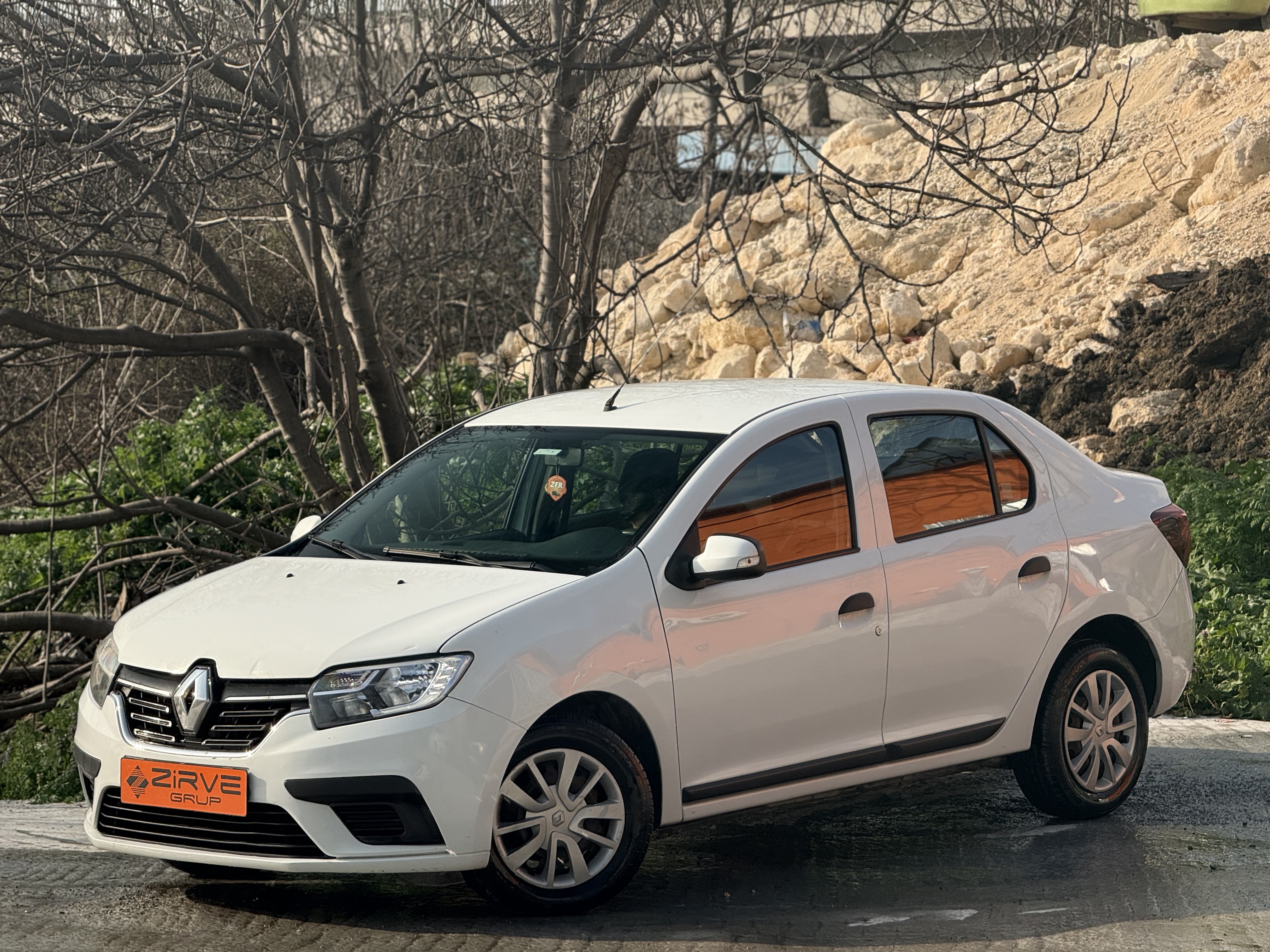 RENAULT SYMBOL 2020 0.9TCE MANUEL BENZİN 200.000 PEŞİNAT - 36 AY