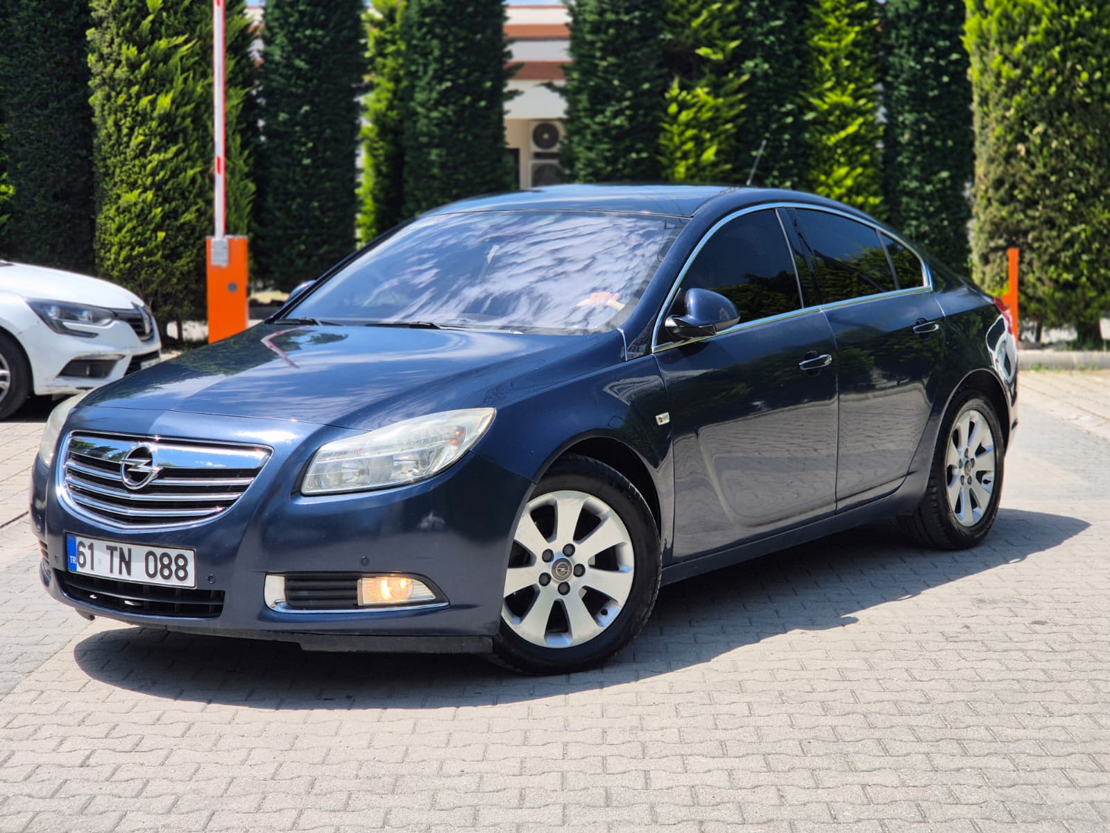 İNSİGNİA 2012 EDİTİON ELEGANCE TRABZON ÖZEL 2.0 CDTİ TESLA EKRANLI-200 BİN TL PEŞİNATLA-