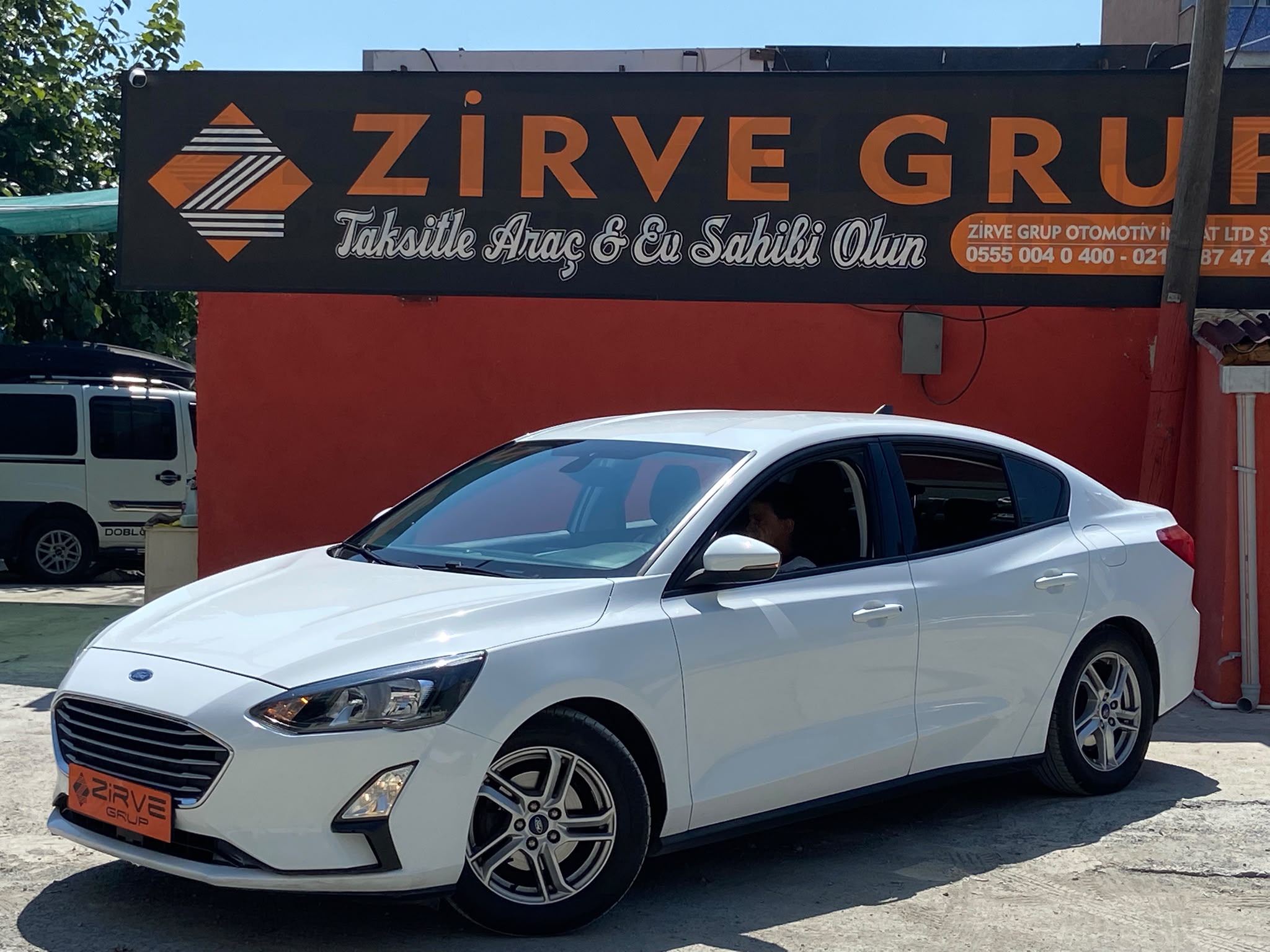 FORD FOCUS 2020 OTOMATİK 1.5TDCİ TREND X KONSOL VİTES 36 AY VADELİ