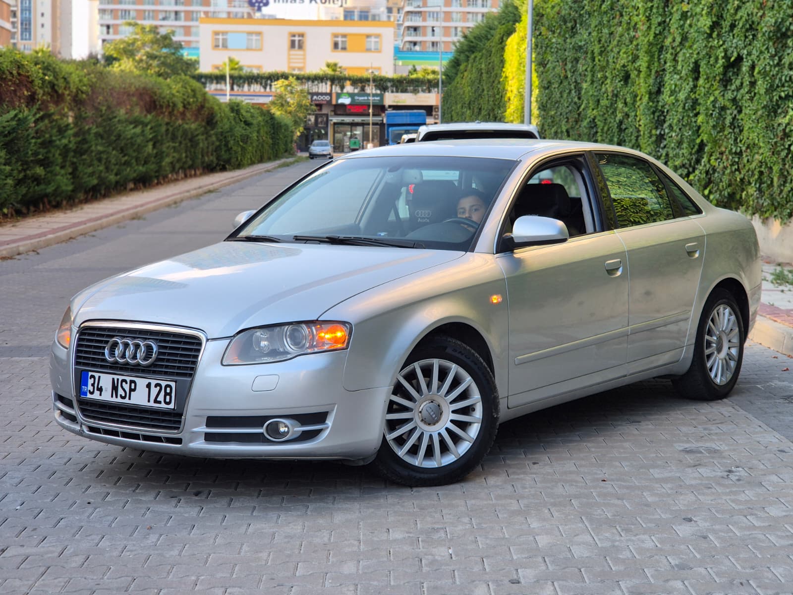 AUDİ A4 2008 1.6 BENZİN ARAÇ SIFIR KOKUSU İÇİNDE-36AY TAKSİTLE-