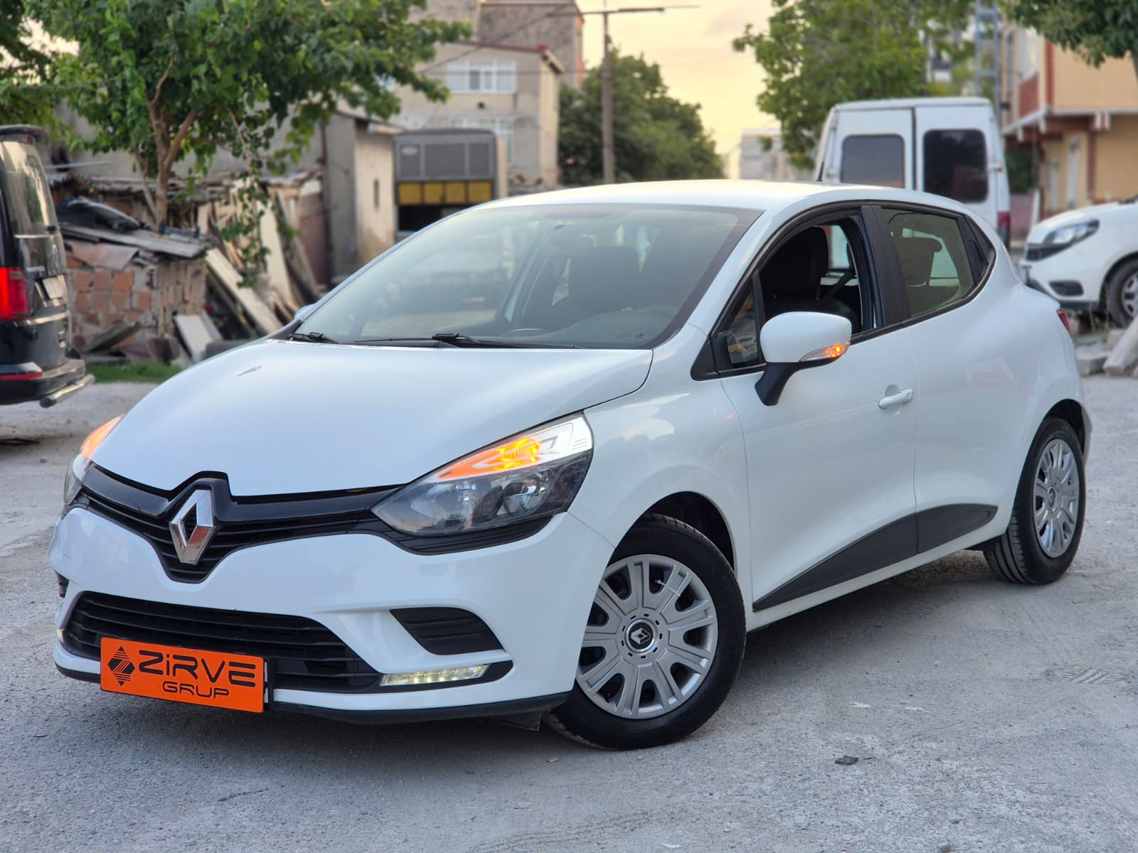 CLİO 2020 JOY 0.9TCE HATASIZ AYARDA DAHA 125KM'DE-7 AY SONRA ÖDEMELİ-