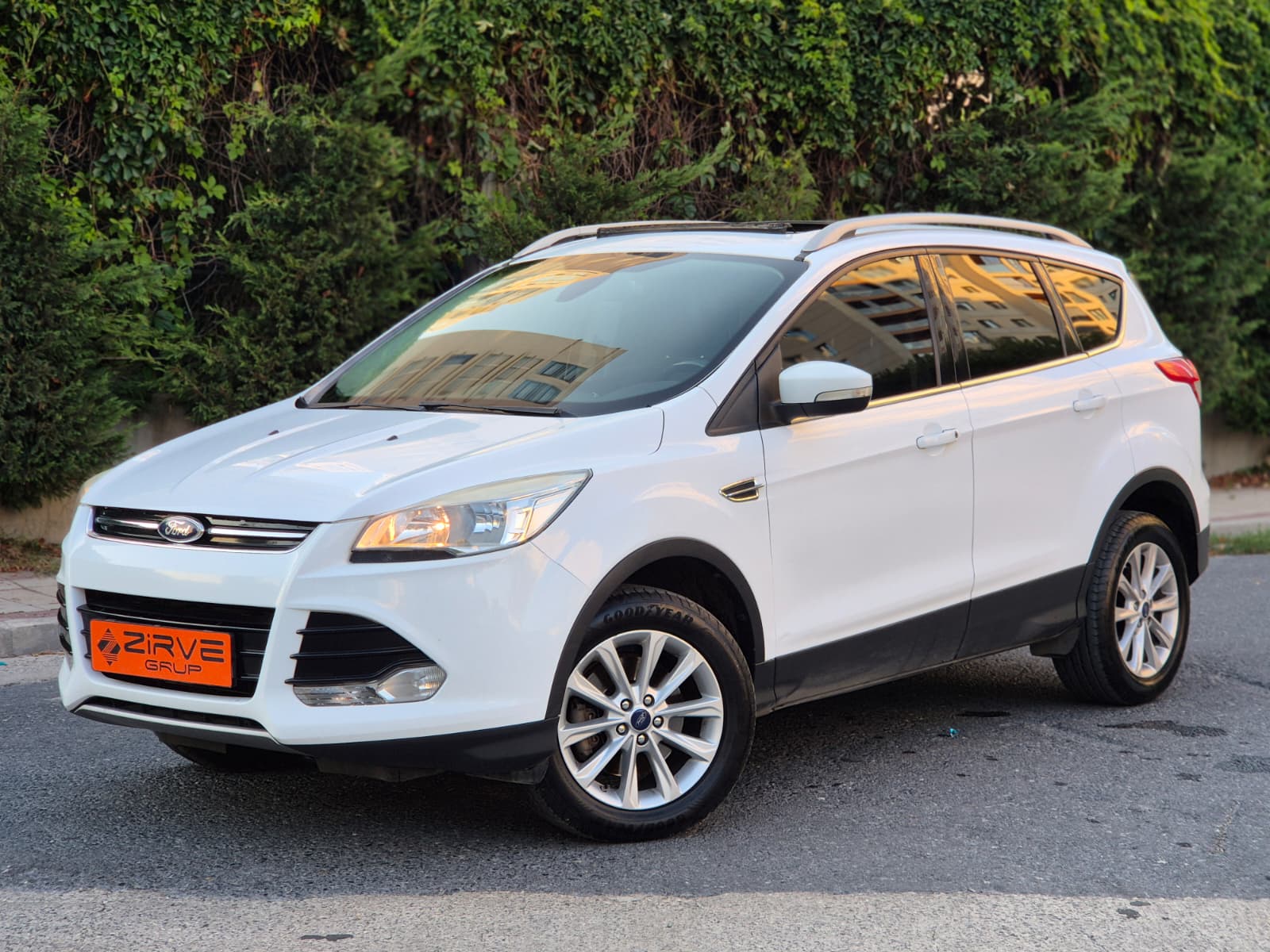 FORD KUGA 2015 1.5ECOBOOST SELECTİVE CAM TAVAN HATASIZ DAHA 184KMDE-36 AY TAKSİTLE-