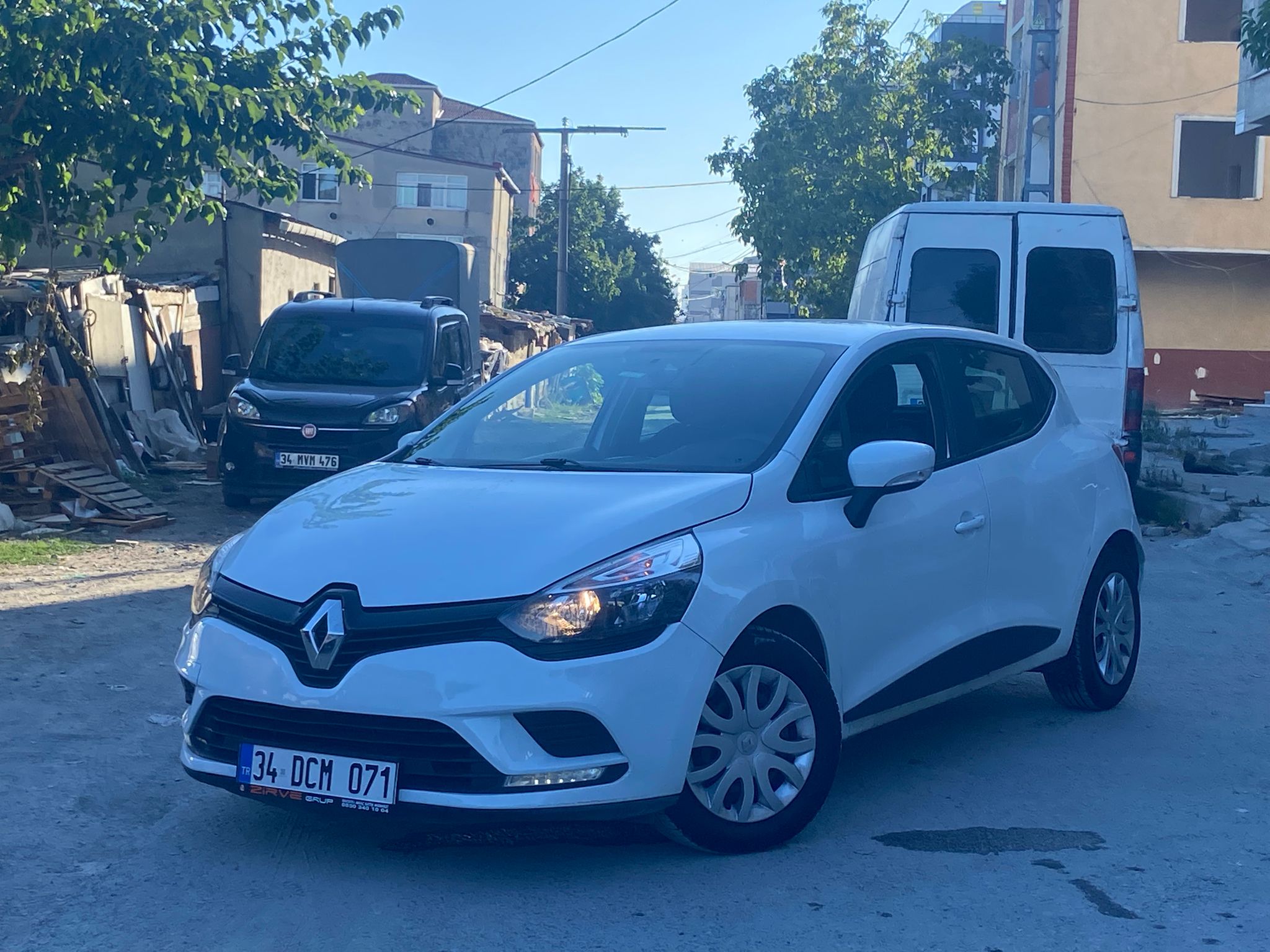 RENAULT CLİO 2020 0.9 TCE JOY BENZİN DEĞİŞENSİZ -BANKASIZ KREDİSİZ-