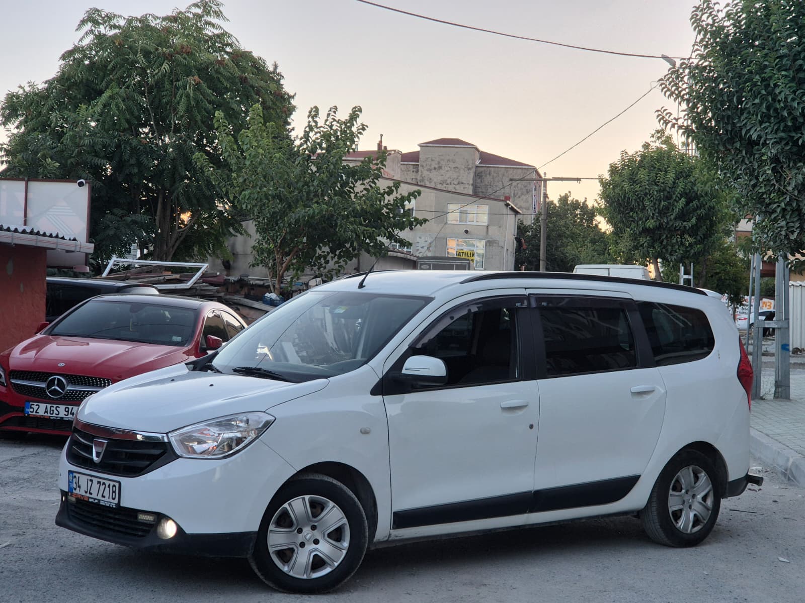 DACİA LODGY 2013 OTOMOBİL RUHSAT 1.5DCİ 90BG LAUREATE-BANKASIZ KREDİSİZ-