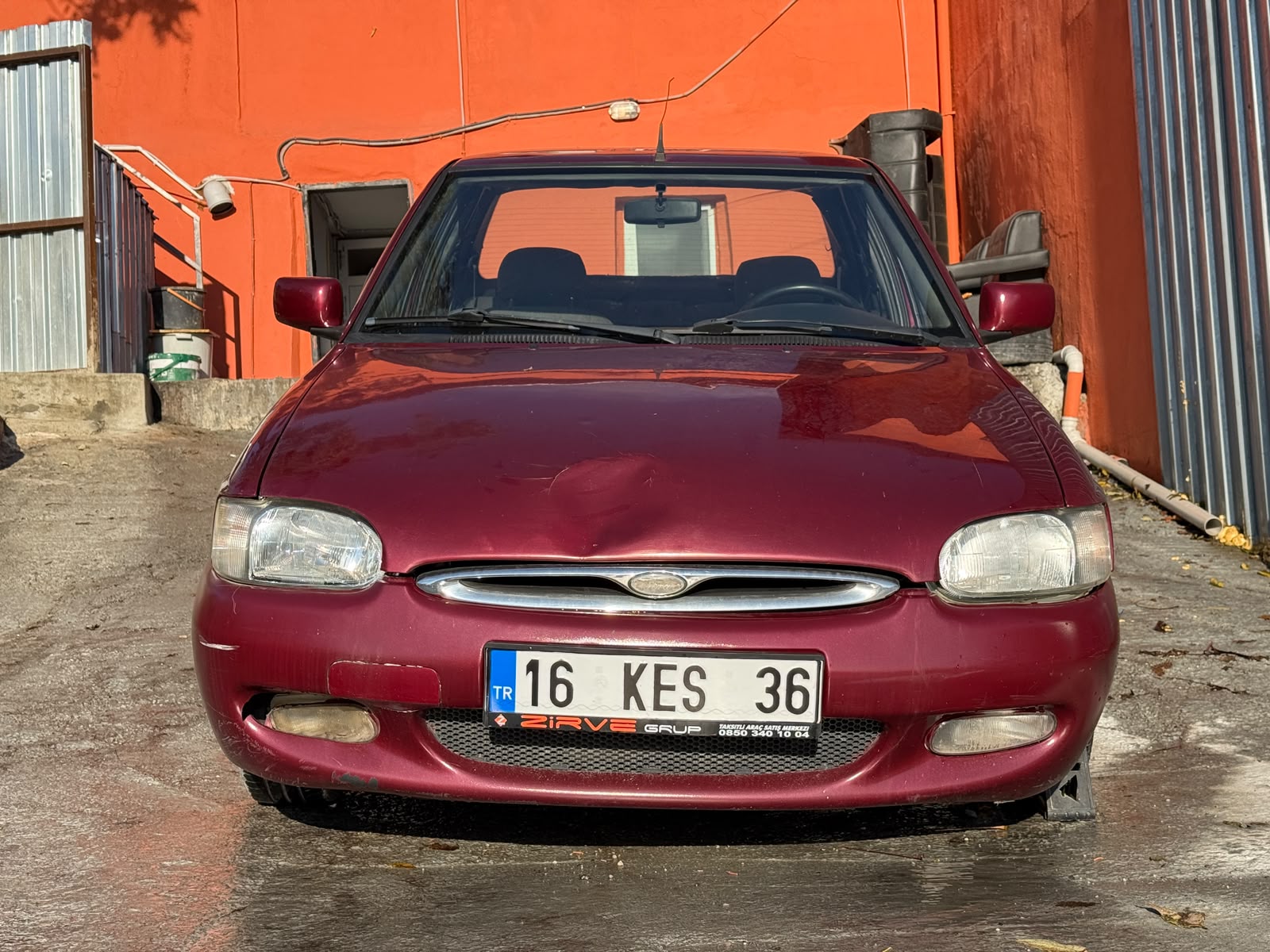 1996 FORD ESCORT 1.6 CL BENZİN&LPG BORDO --60BİN PEŞİNATLA 10 BİN TAKSİTLE--