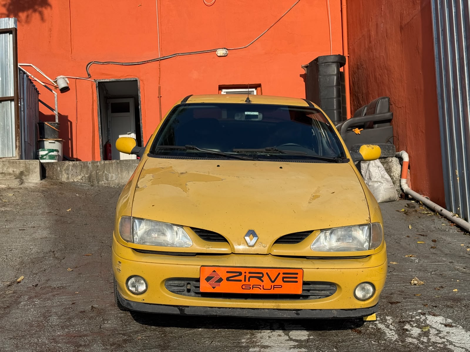 1998 RENAULT MEGANE COUPE 1.6E BENZİN&LPG SARI --90BİN PEŞİNATLA 10 BİN TAKSİTLE--